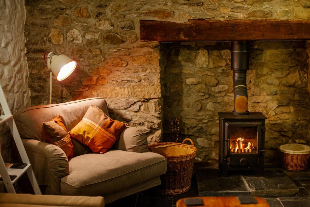 Appartamento St Davids Hideaway With Roll-Top Bath & Log Burner Esterno foto